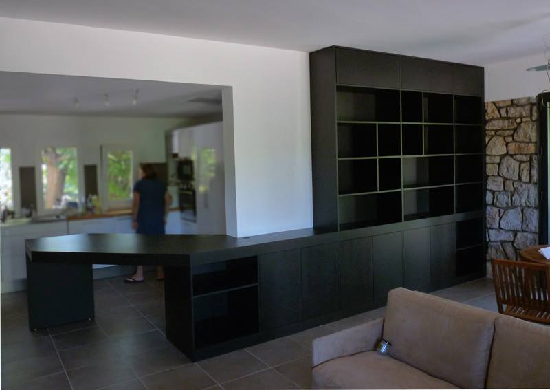 Aménagement d'un espace ouvert séjour cuisine dans une villa à Cabriès