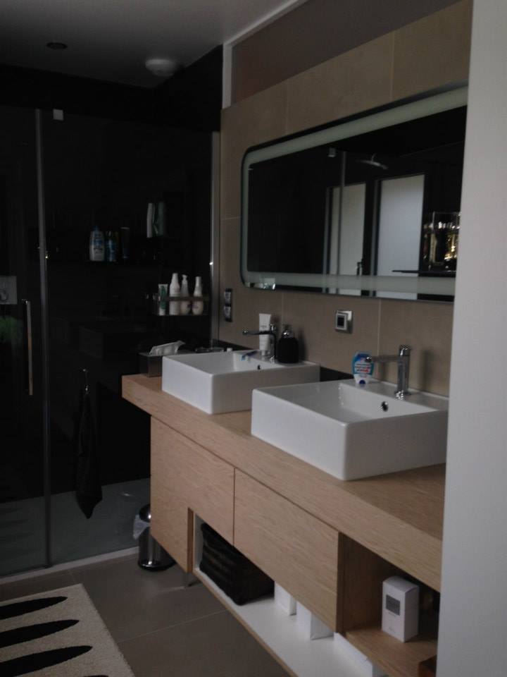 Meuble de salle de bains suspendu